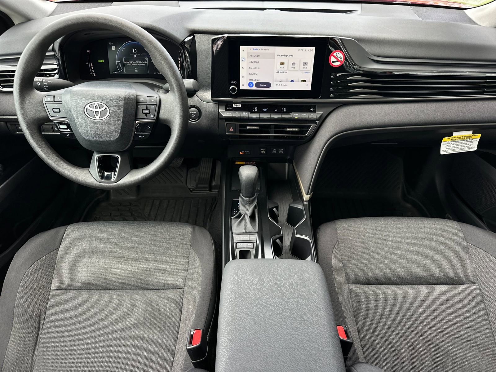 Used 2025 Toyota Camry LE w/ Convenience Package image 14