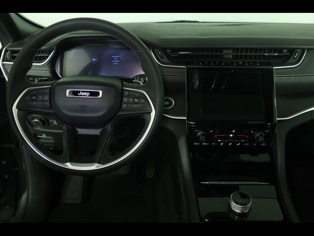 Used 2023 Jeep Grand Cherokee Altitude image 23