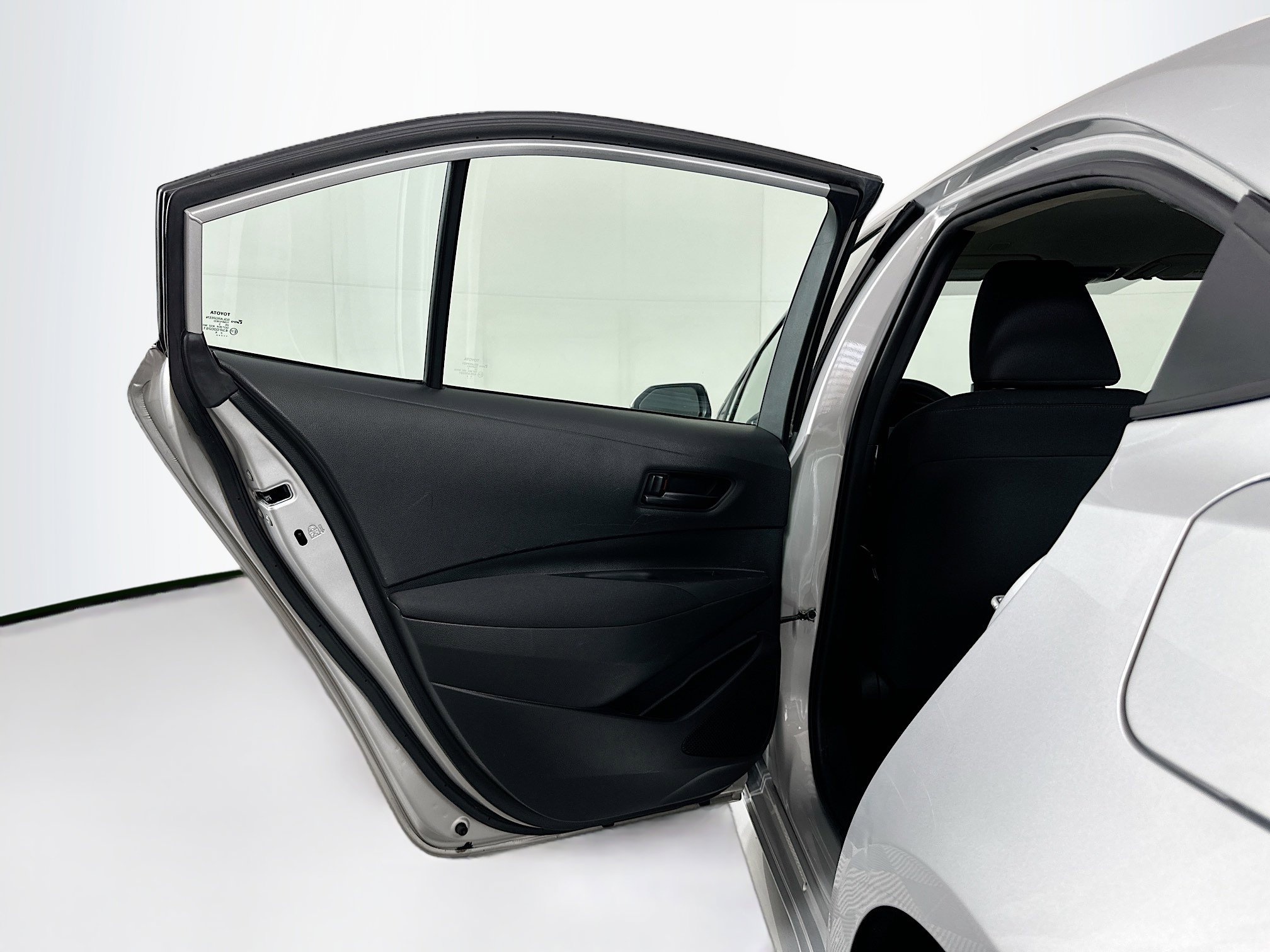 Used 2023 Toyota Corolla LE image 24