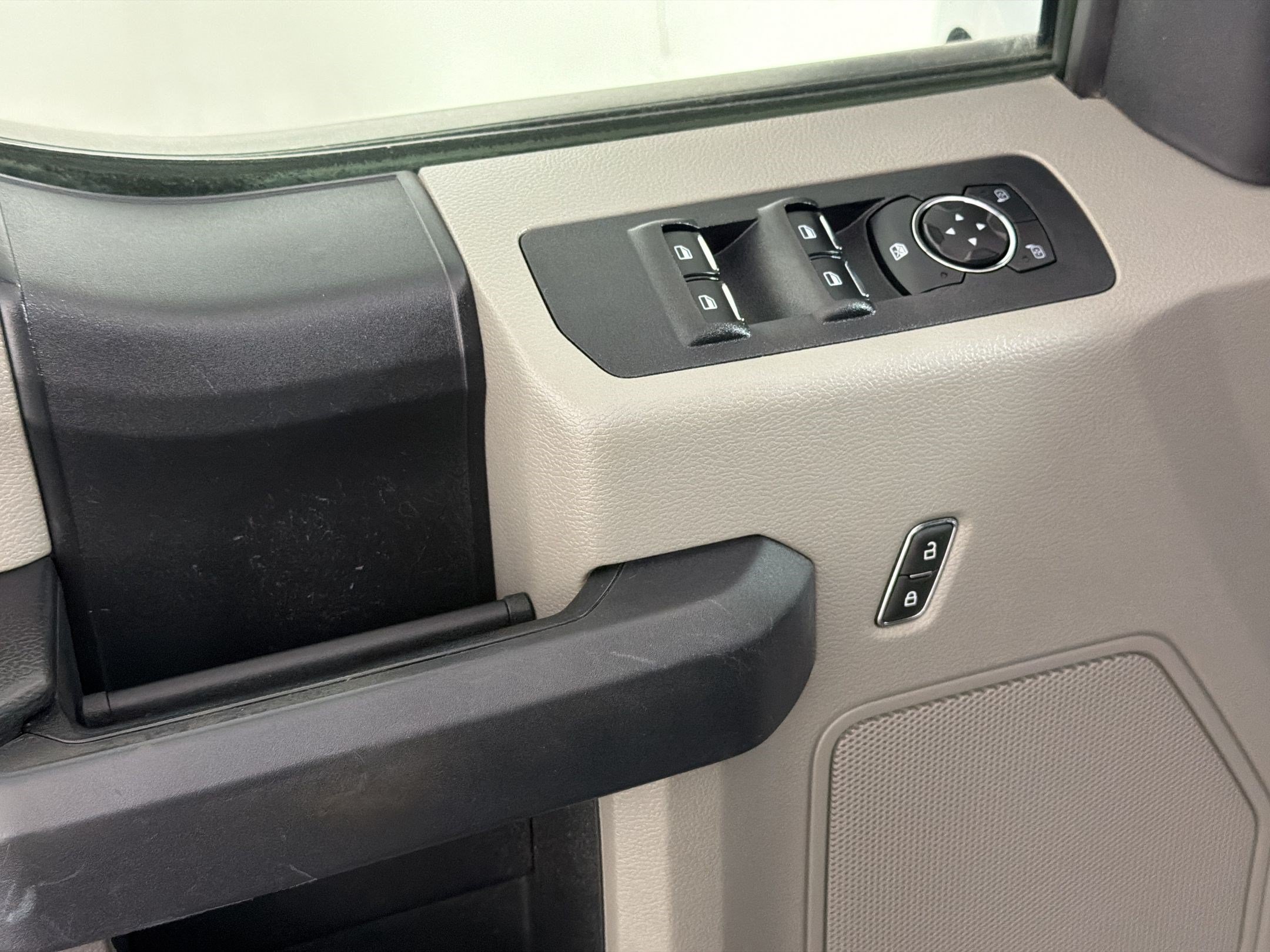 Used 2019 Ford F150 XL w/ Equipment Group 101A Mid AWD/4WD image 15