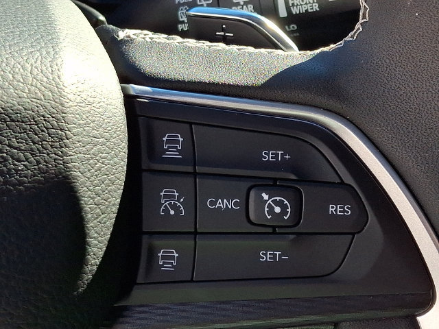 Used 2025 Jeep Grand Cherokee L Altitude AWD/4WD image 22