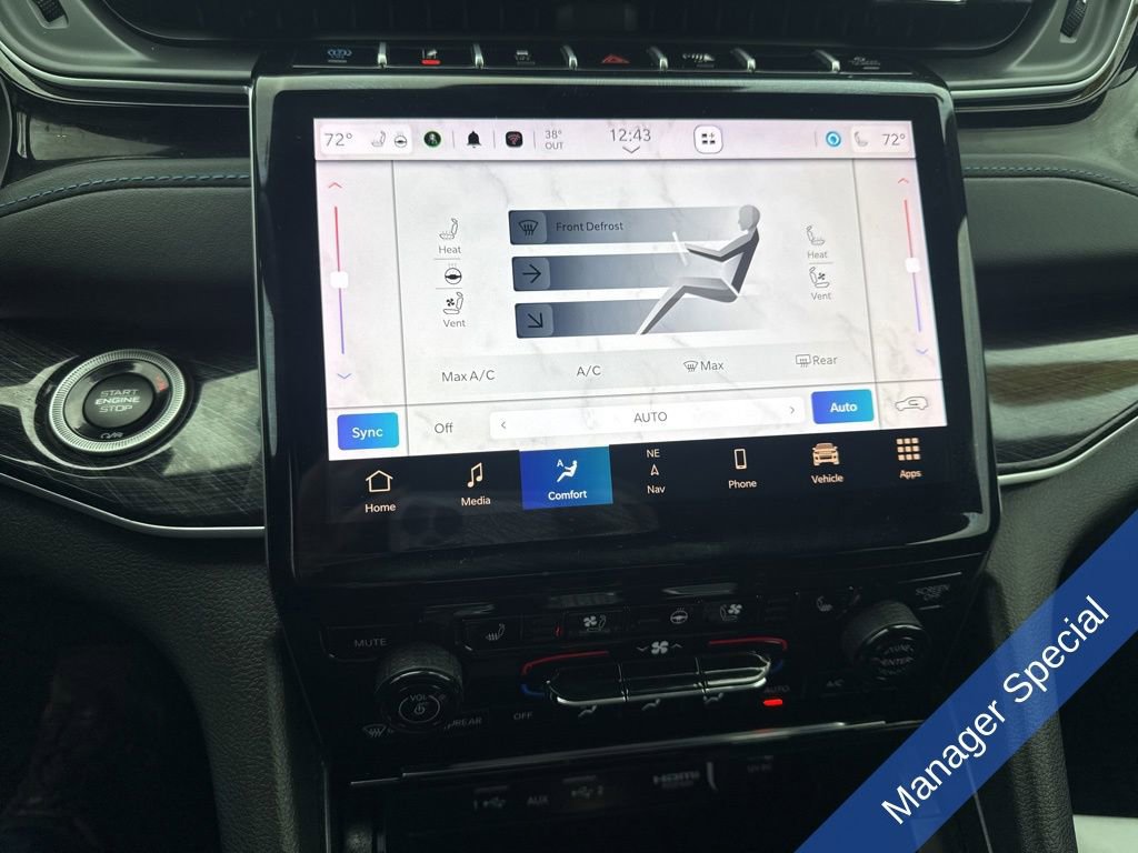 Used 2024 Jeep Grand Cherokee Trailhawk image 16