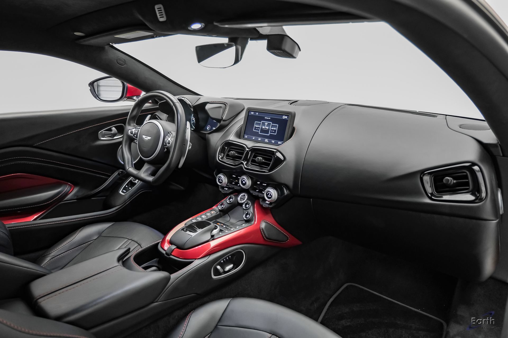 Used 2019 Aston Martin V8 Vantage Coupe RWD image 48