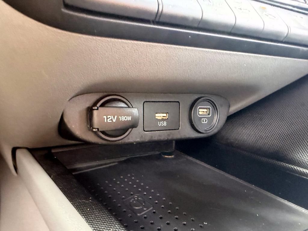 Certified 2023 Hyundai Elantra SEL w/ Convenience Package FWD image 19