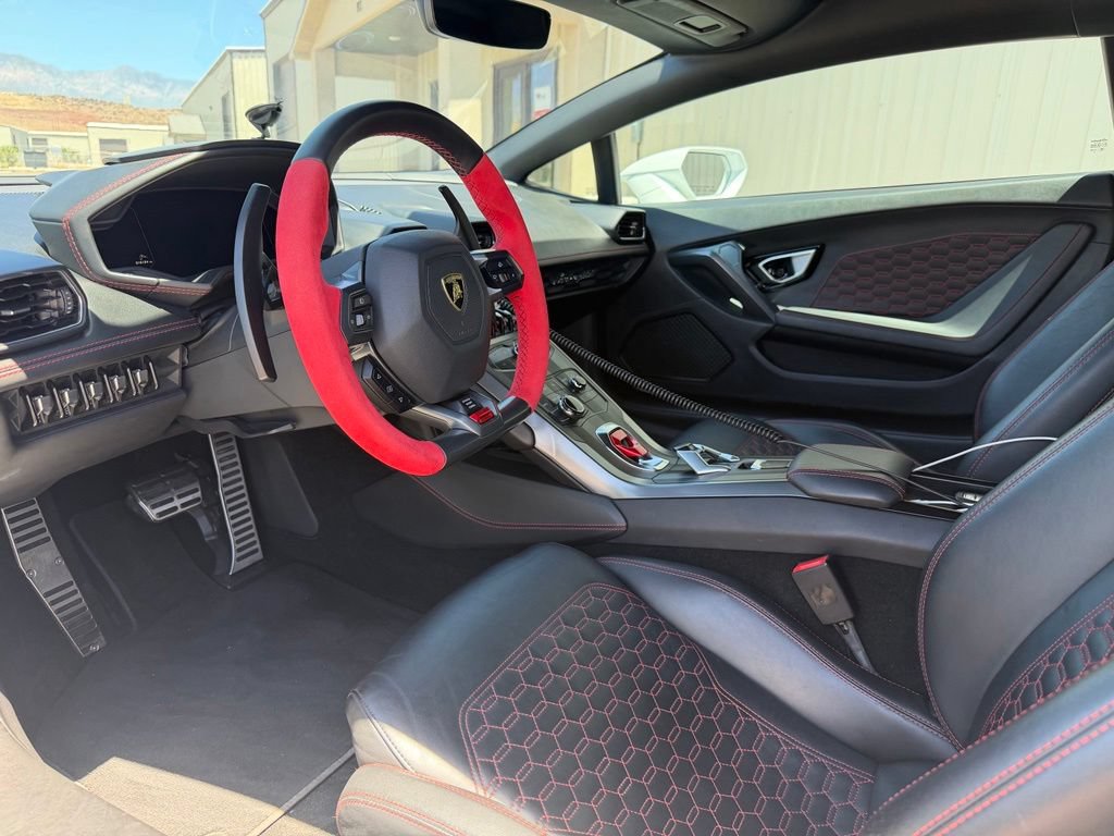 Used 2019 Lamborghini Huracan LP 580-2 RWD image 14