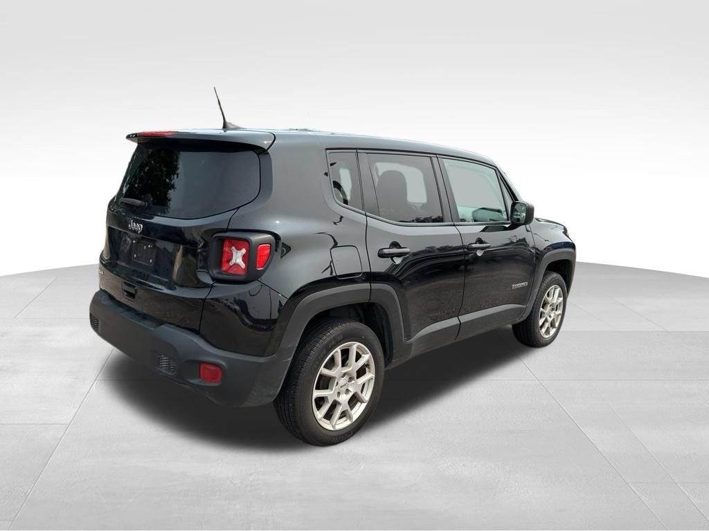 Used 2023 Jeep Renegade Latitude AWD/4WD image 5