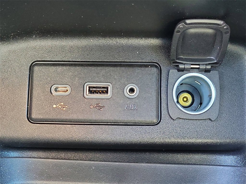 Used 2021 Chevrolet Equinox LT image 30