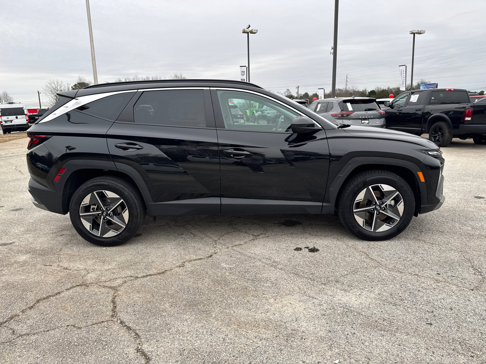 Used 2025 Hyundai Tucson SEL image 4