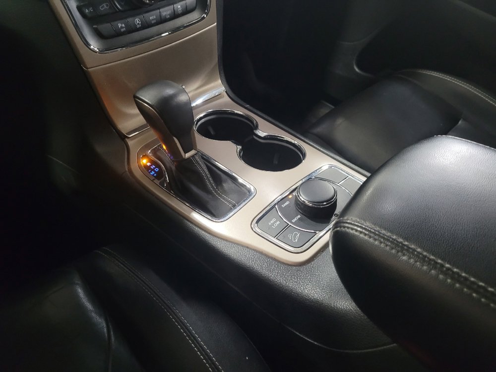 Used 2016 Jeep Grand Cherokee Limited AWD/4WD image 26