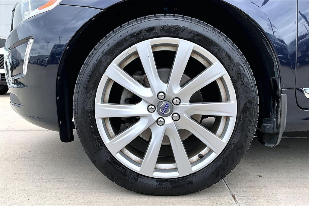 Used 2017 Volvo XC60 T5 Inscription w/ Preferred Option Package FWD image 7