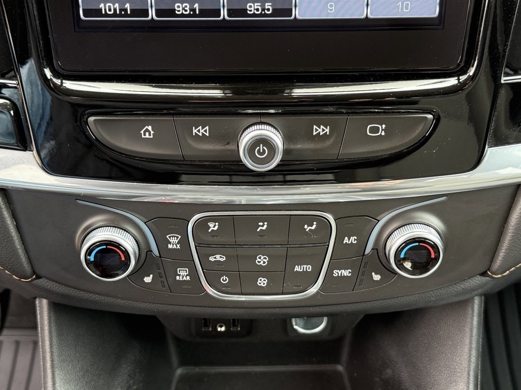 Used 2019 Chevrolet Traverse LT image 27