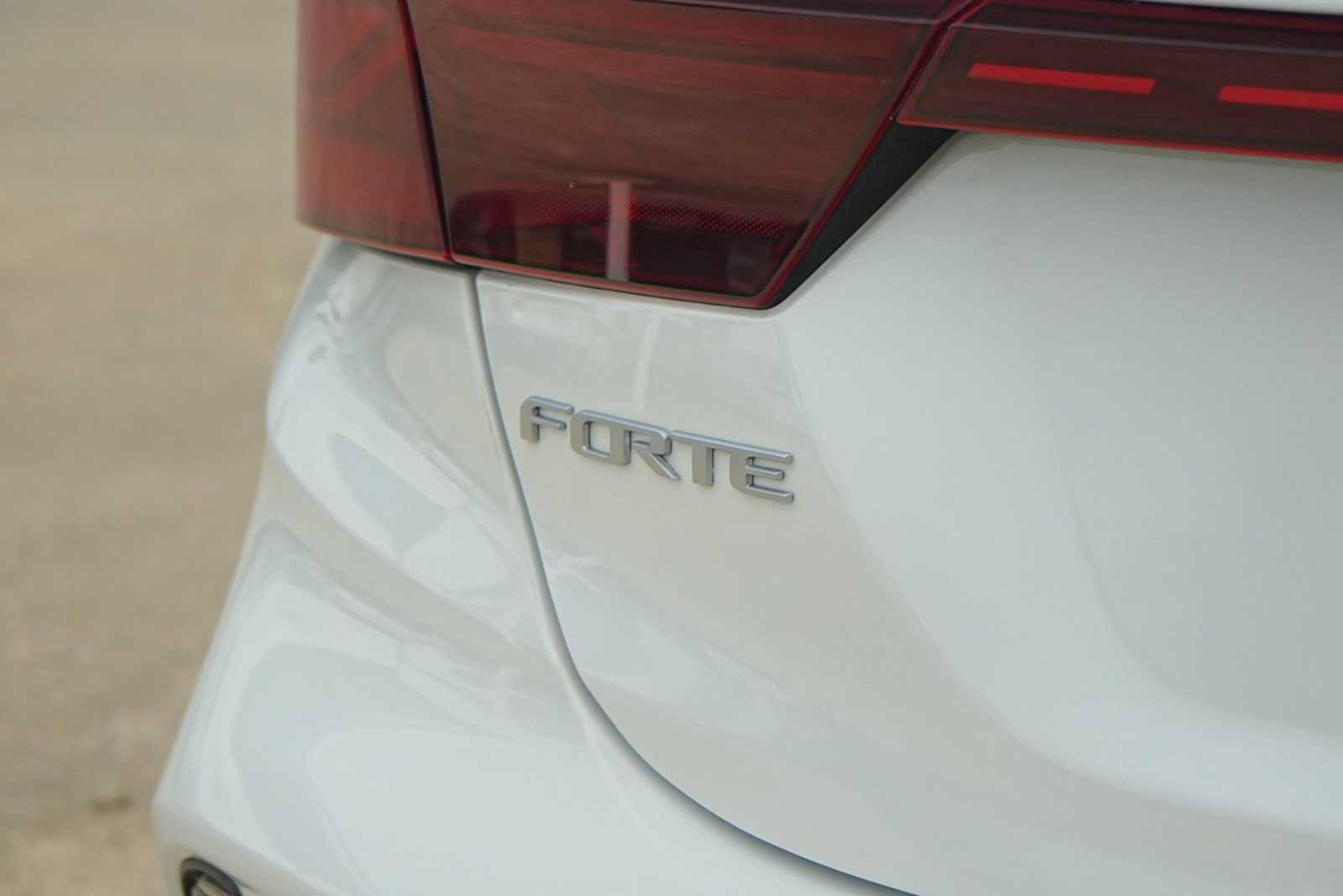Used 2024 Kia Forte LXS FWD image 8