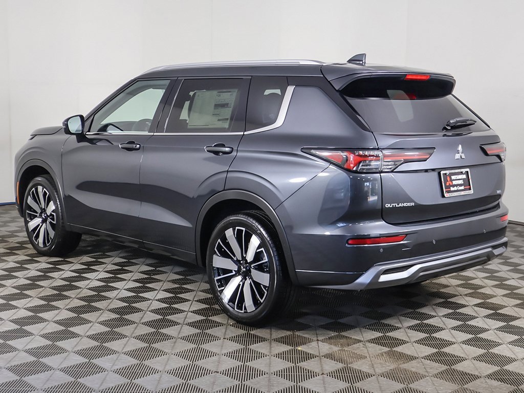 New 2025 Mitsubishi Outlander SEL image 13