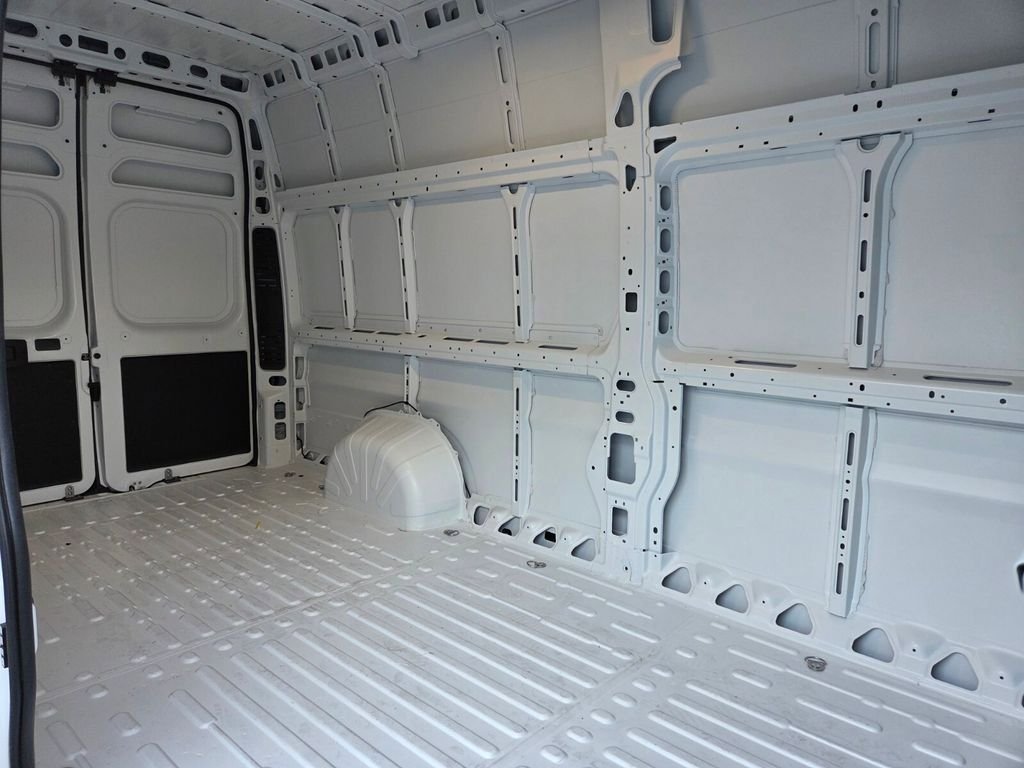 New 2024 RAM ProMaster 3500 w/ Quick Order Package 22H SLT+ FWD image 10