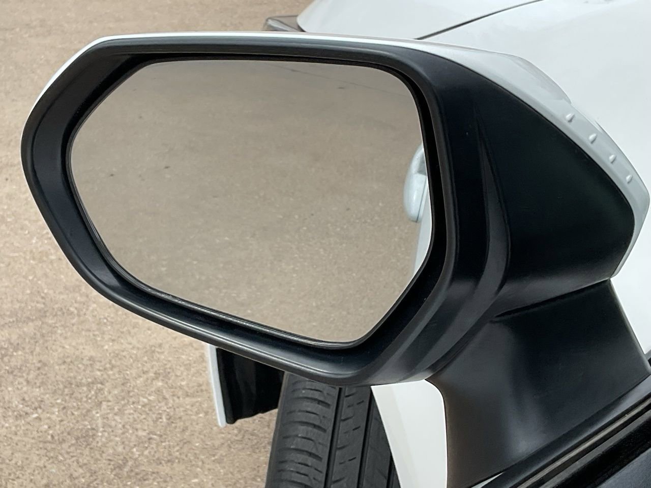 Used 2025 Toyota Corolla LE image 11