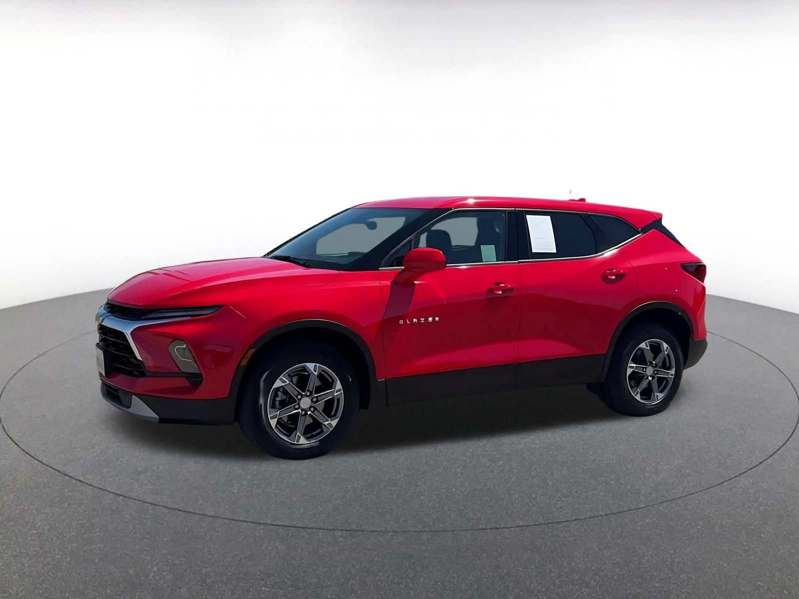 Used 2026 Chevrolet Blazer LT FWD image 7