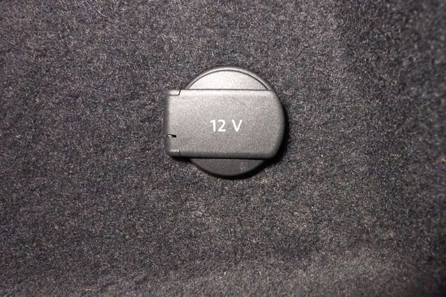 Used 2023 Audi e-tron Premium Plus w/ Premium Plus Package AWD/4WD image 35