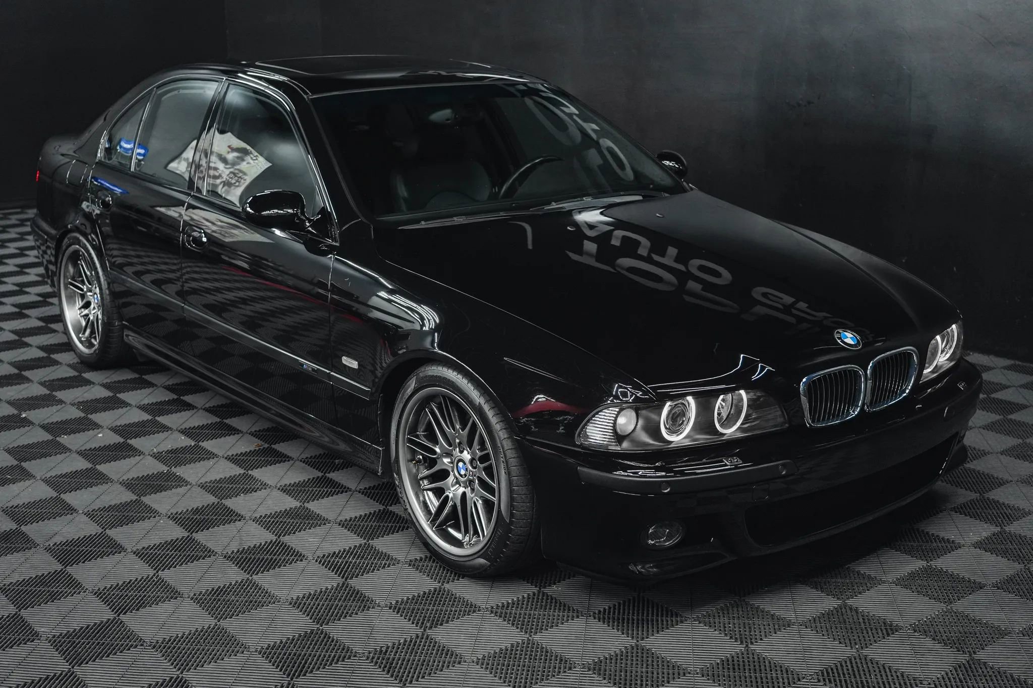 Used 2003 BMW M5 image 23