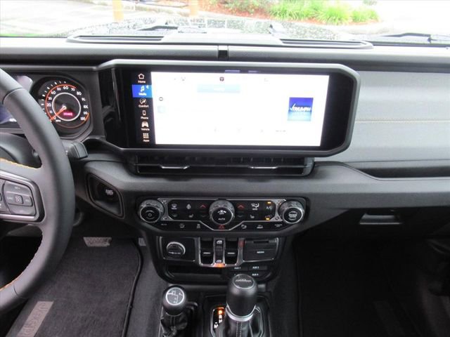 Used 2024 Jeep Gladiator Sport image 21