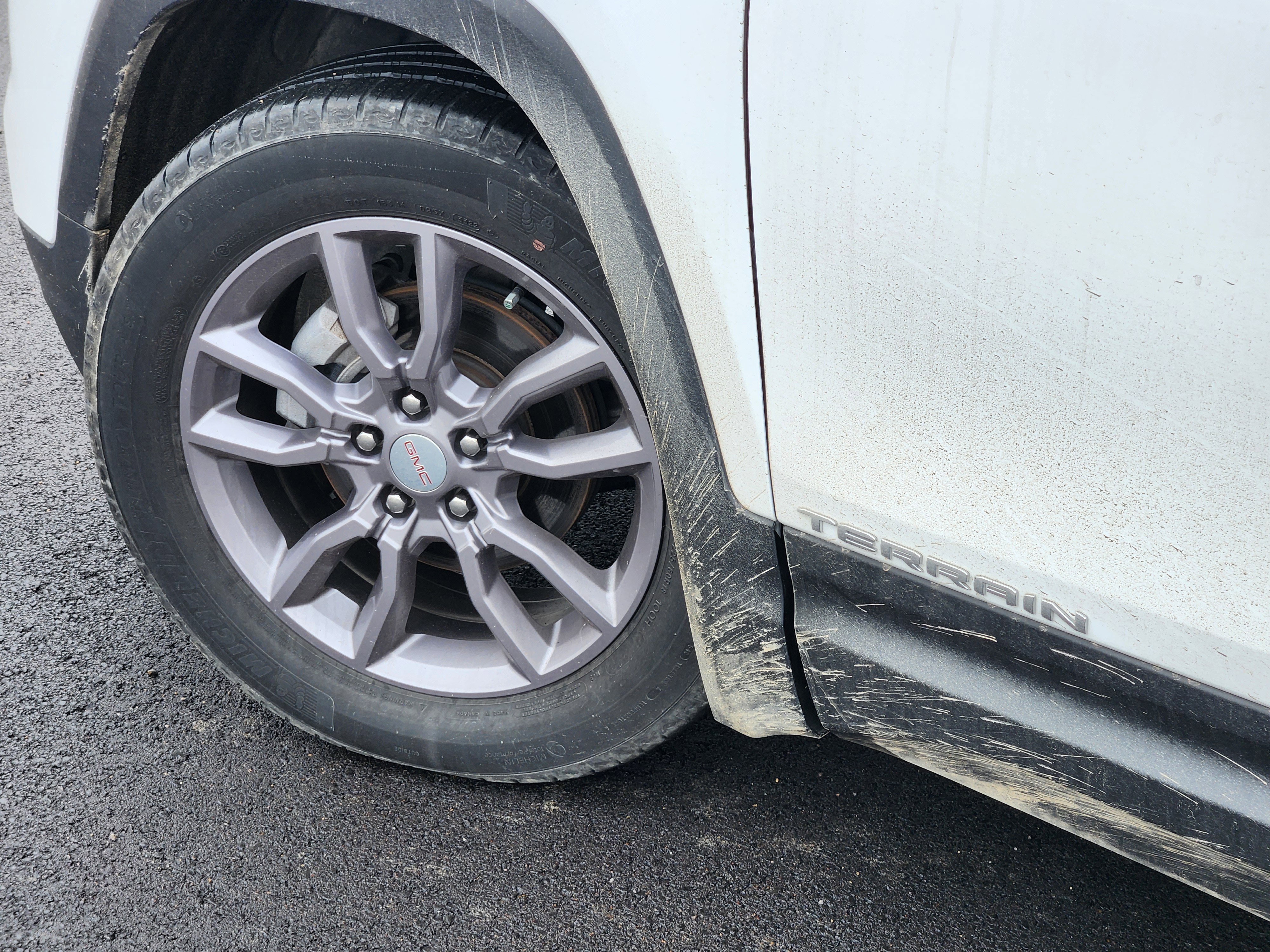 Used 2023 GMC Terrain SLT w/ Infotainment Package II image 18