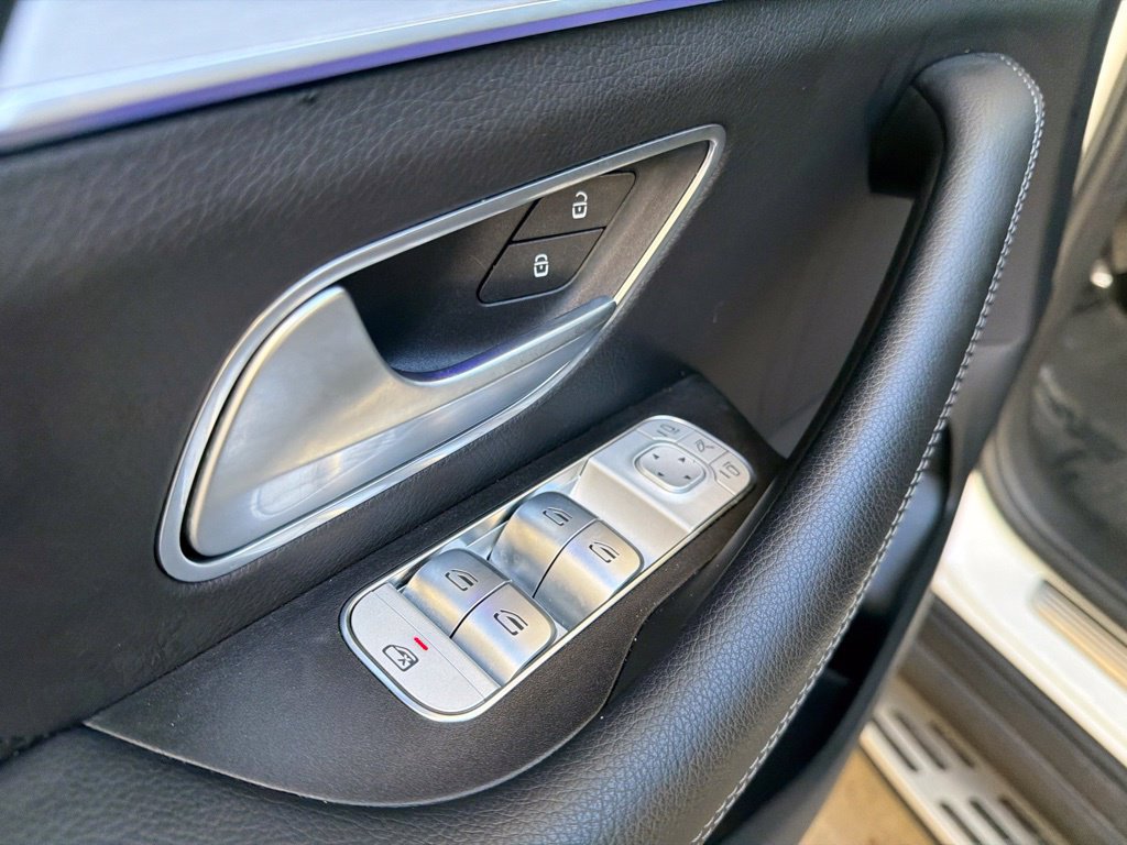 Used 2026 Mercedes-Benz GLE 350 4MATIC w/ Winter Package image 45