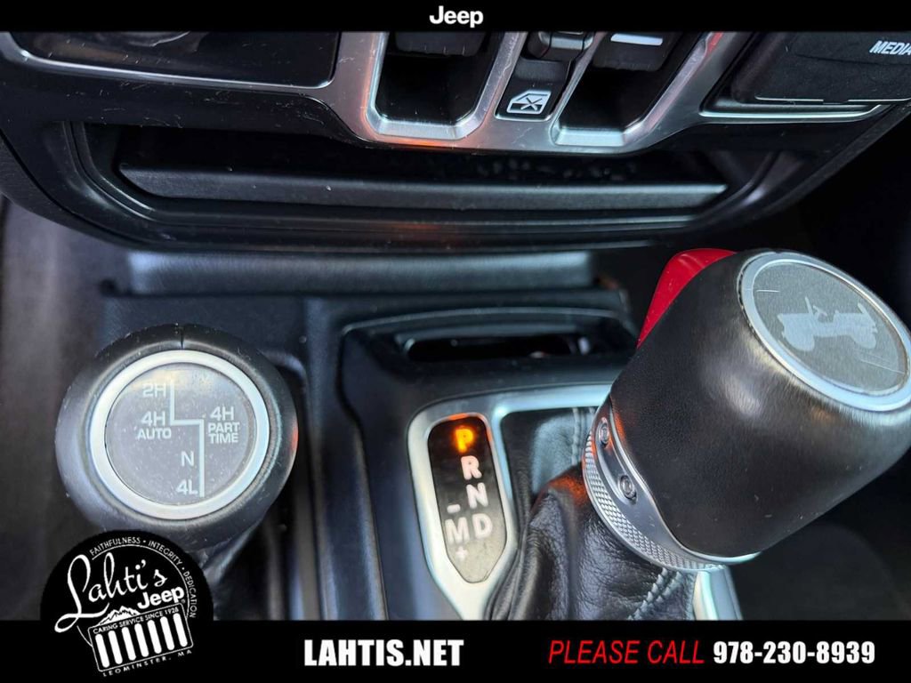 Certified 2022 Jeep Wrangler Unlimited Sahara w/ Cold Weather Group image 37