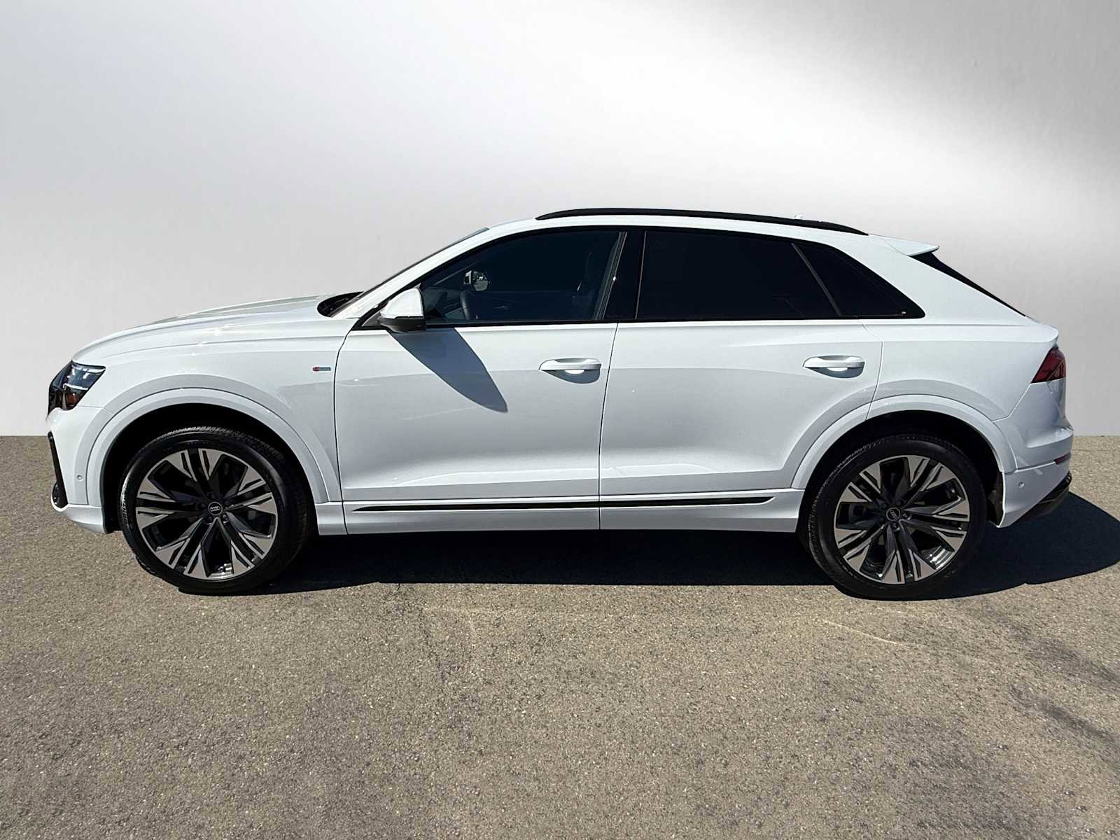 New 2025 Audi Q8 Premium Plus image 4