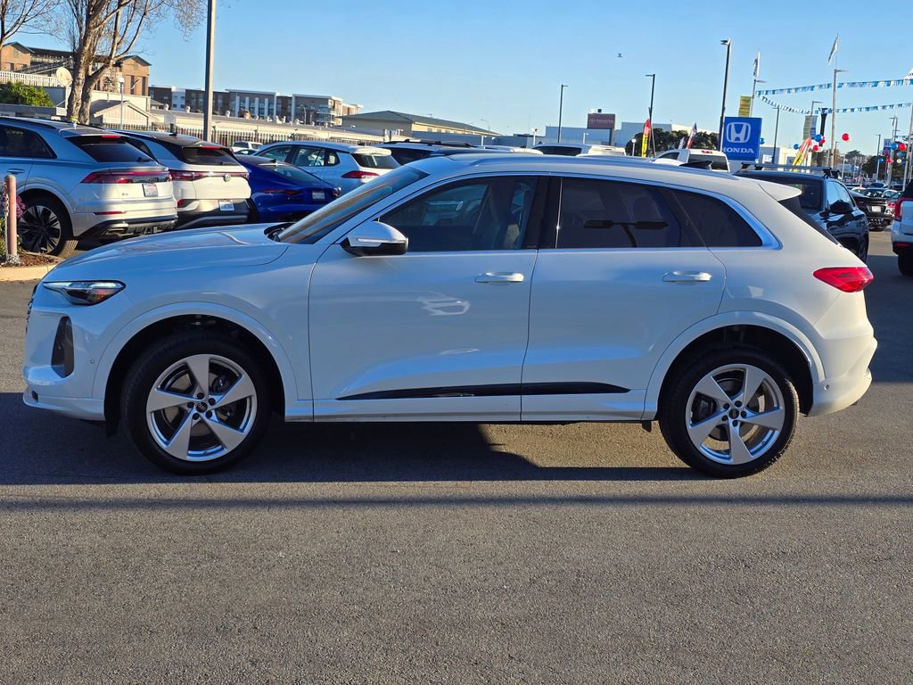 Used 2025 Audi Q5 Premium Plus w/ Premium Plus image 33