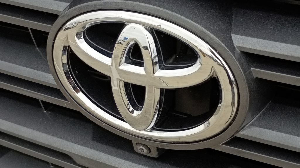 Used 2025 Toyota Sequoia Limited AWD/4WD image 16