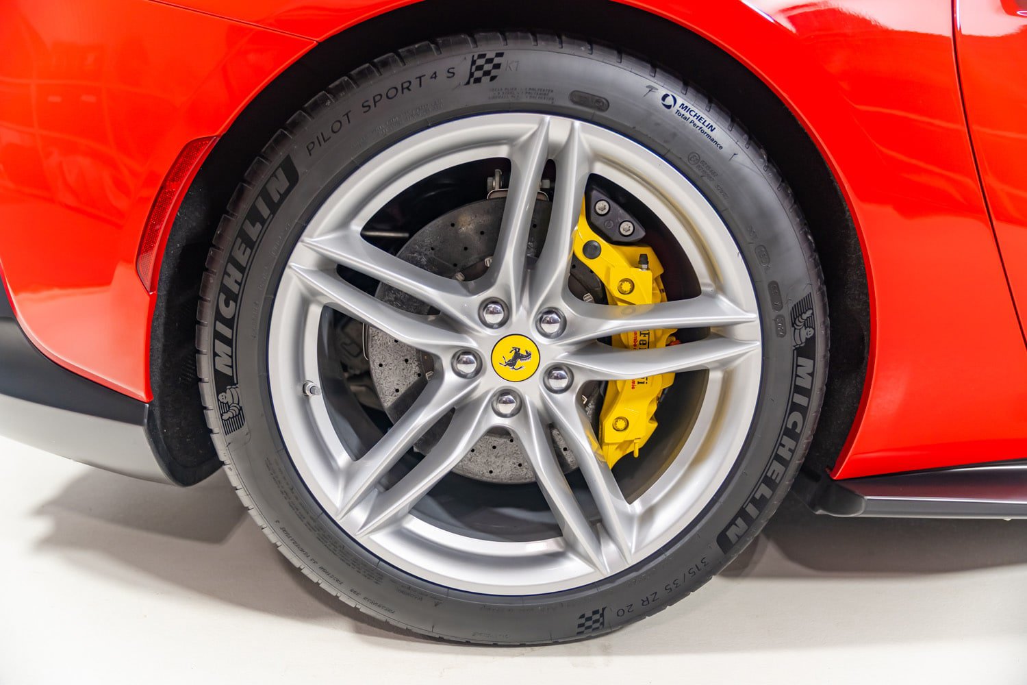 Certified 2023 Ferrari 812 GTS RWD image 25