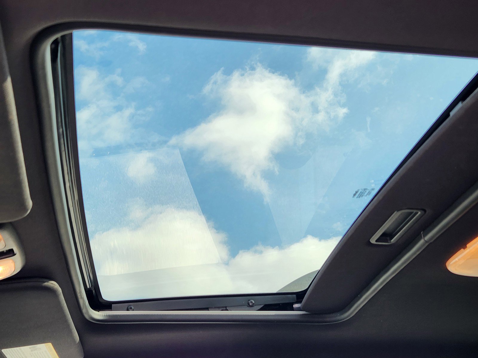 Used 2010 Ford Escape XLT image 6