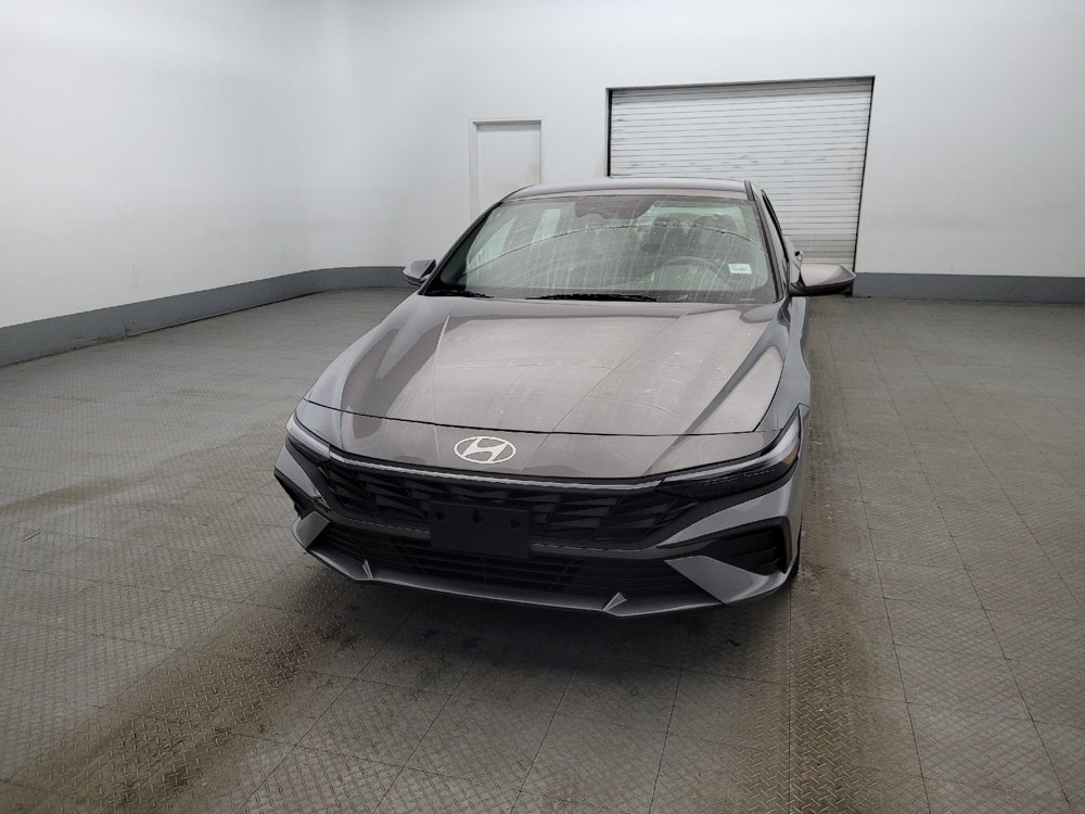 Used 2025 Hyundai Elantra SE image 15