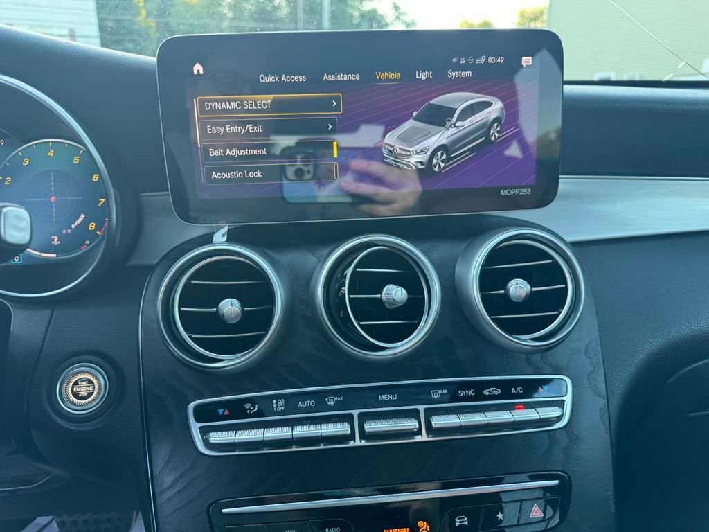 Used 2021 Mercedes-Benz GLC 300 4MATIC Coupe image 17