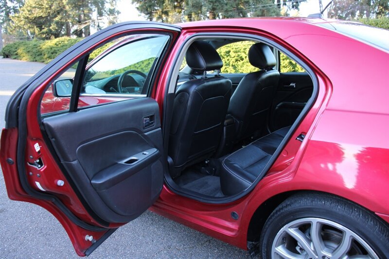 Used 2010 Ford Fusion SEL FWD image 15