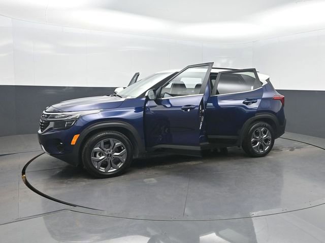 Used 2024 Kia Seltos S FWD image 37