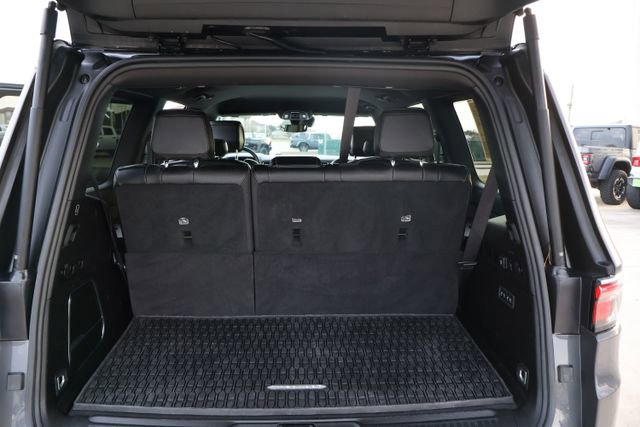 Used 2024 Jeep Wagoneer Series III image 12