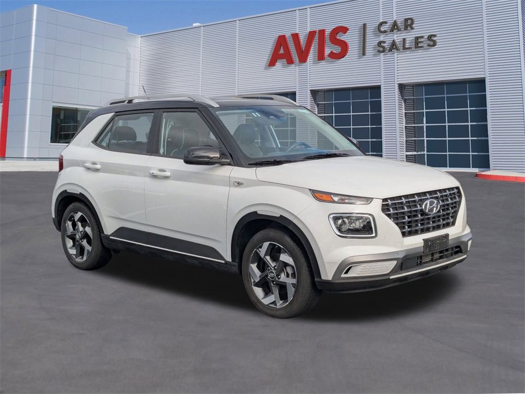 Used 2025 Hyundai Venue Limited image 9