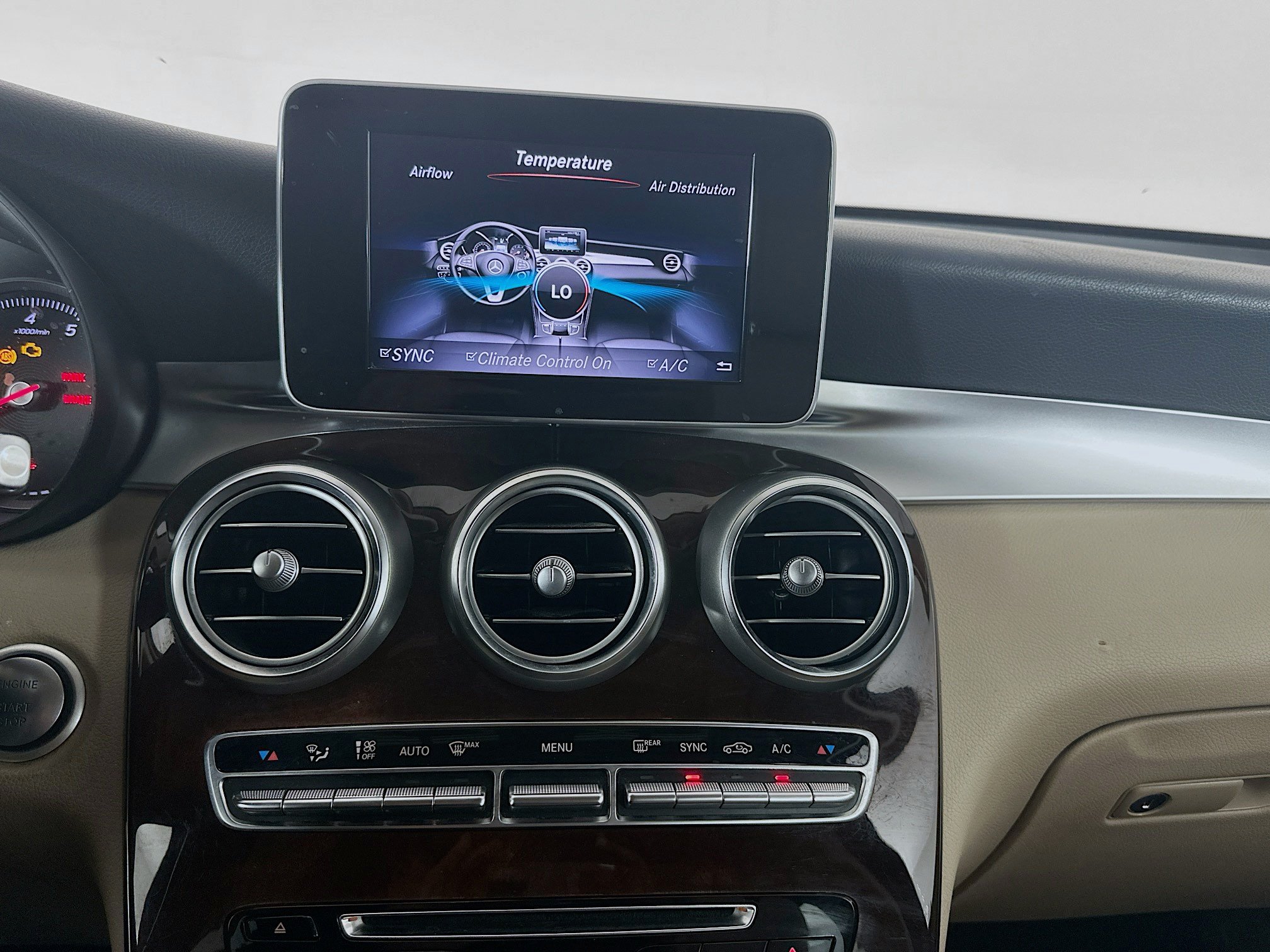 Used 2018 Mercedes-Benz GLC 300 4MATIC Coupe image 24