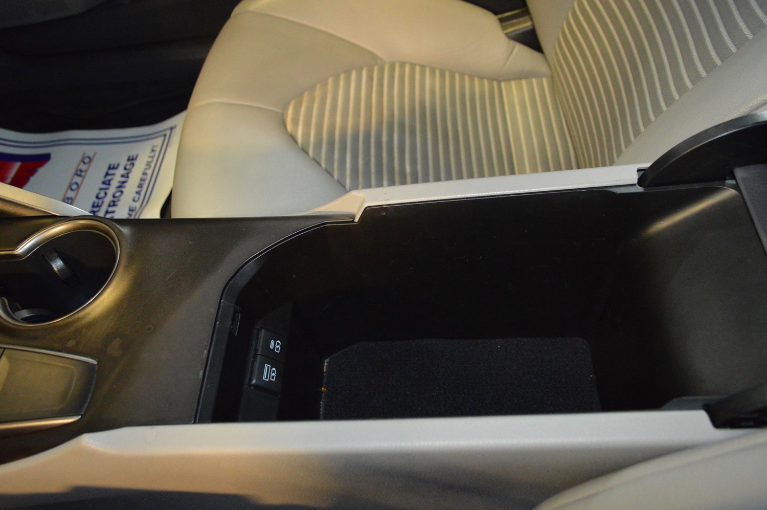 Used 2022 Toyota Camry SE image 21