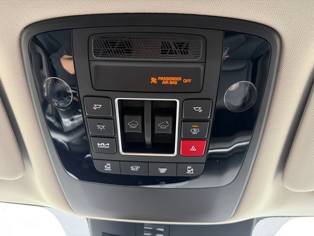 Certified 2025 Kia Carnival SX FWD image 25