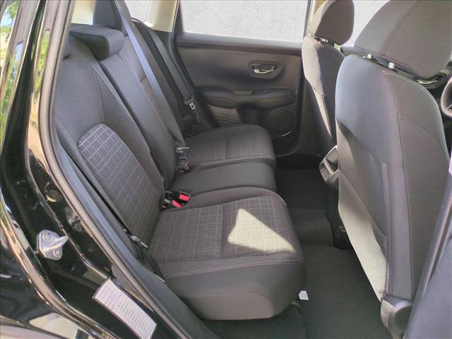 Certified 2025 Honda HR-V LX image 18