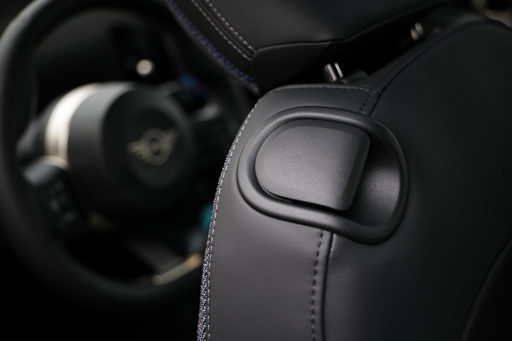 New 2026 MINI Cooper S image 22