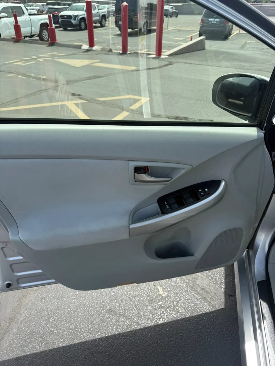 Used 2013 Toyota Prius Three FWD image 6