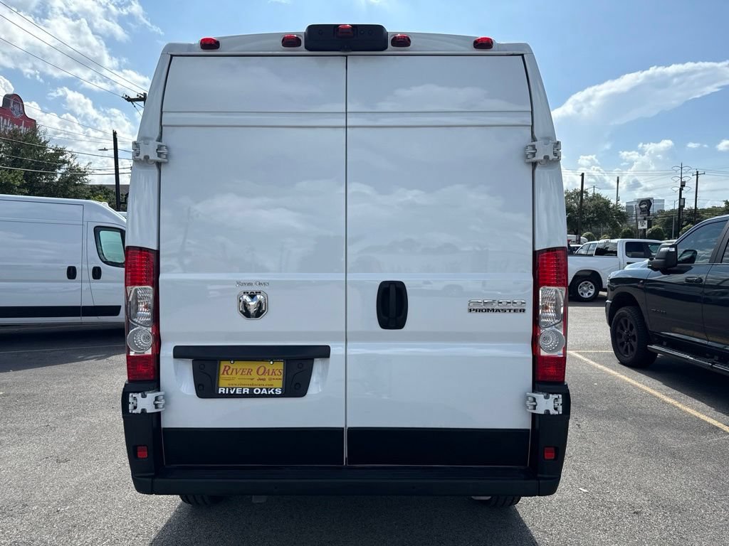 Used 2026 RAM ProMaster 2500 w/ Safety Group FWD image 5