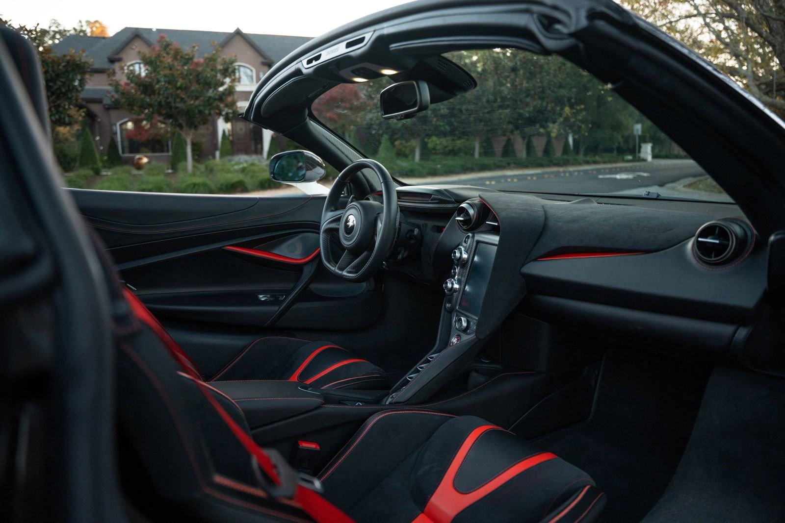 Used 2021 McLaren 720S Spider image 45