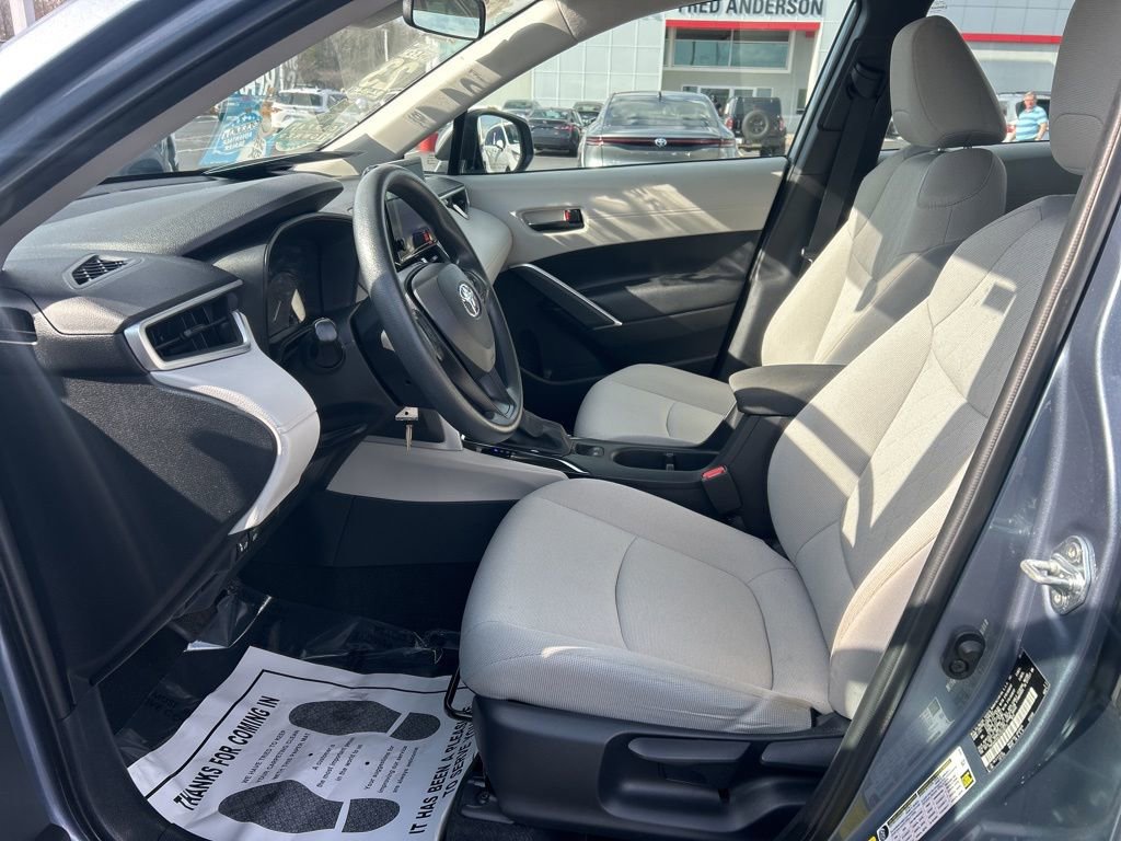 Used 2023 Toyota Corolla Cross L image 2