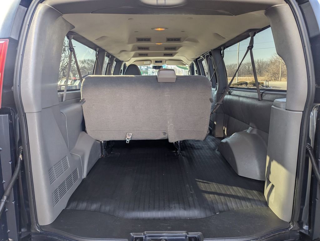 Used 2014 Chevrolet Express 3500 LS image 17