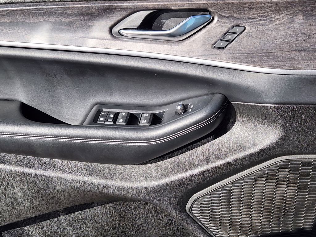 Used 2024 Jeep Grand Cherokee Limited image 13