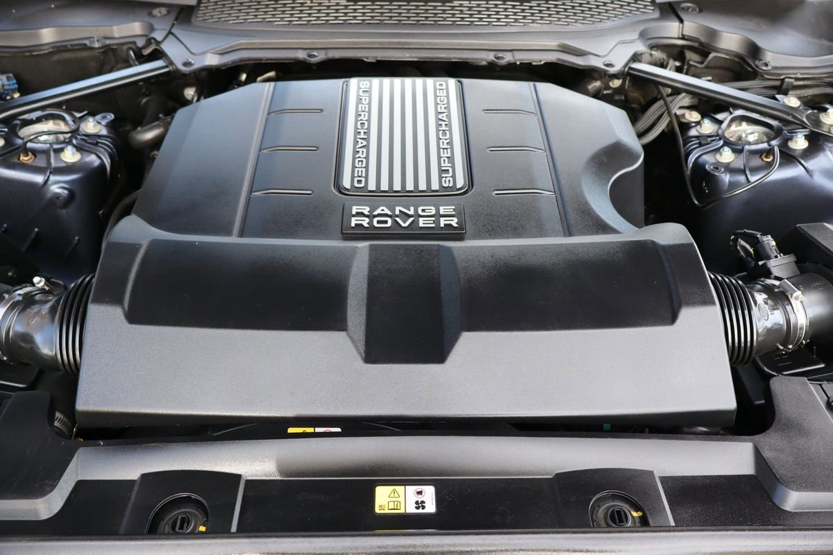 Used 2014 Land Rover Range Rover Sport HSE image 39