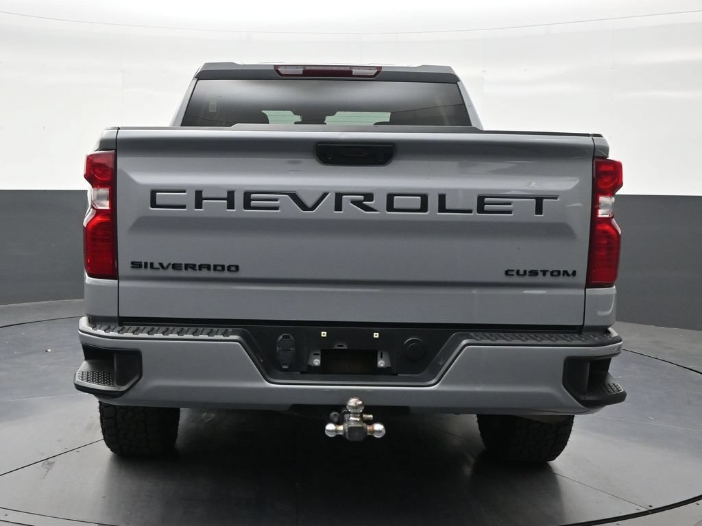 Used 2024 Chevrolet Silverado 1500 Custom w/ Turbomax Blackout Package RWD image 4